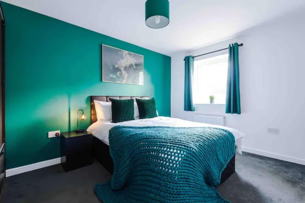 Spacious 5 Bedroom Home Hosted By Mcr Dens Manchester Bagian luar foto